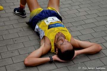 El teldense Saúl Castro gana con autoridad la XXX Carrera Popular Paco Artiles (Foto Francisco Javier Santana y TA)